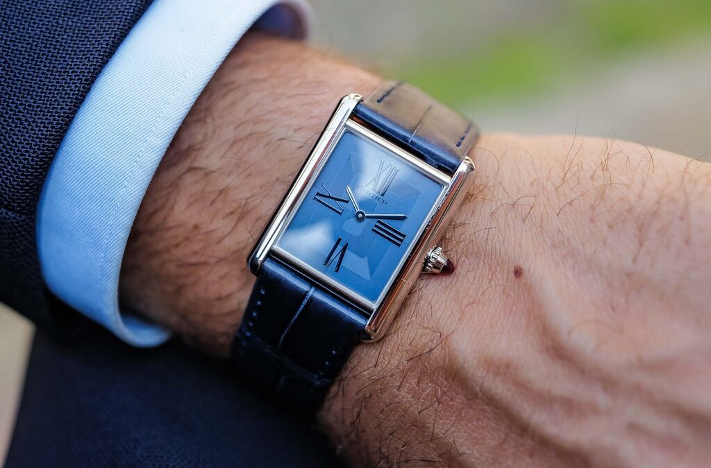 Sell Cartier Tank Louis Cartier Platinum in Dubai