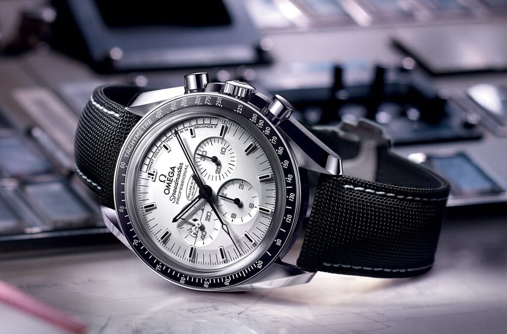 Sell Omega Speedmaster “Snoopy” 2015 311.32.42.30.04.003 in Dubai